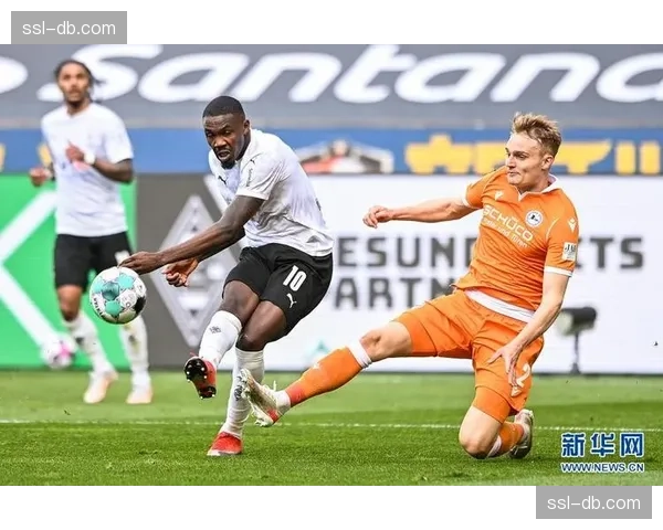 场边花絮：门兴格拉德巴赫主场推出基于AR技术的球员数据实时显示互动区