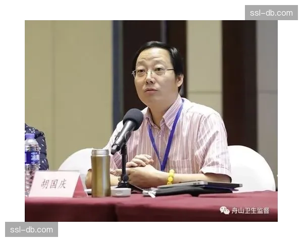 德甲青年联赛（U19）将试点应用新型可穿戴设备，更精确监测青年球员负荷