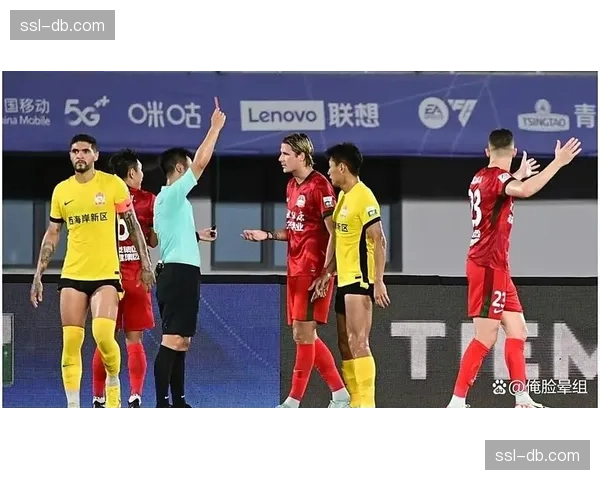 评论:VAR介入是否拖慢比赛节奏?数据显示争议判罚后比赛转换速度显著下降 评论:VAR介入是否拖慢比赛节奏?数据显示争议判罚后比赛转换速度显著下降